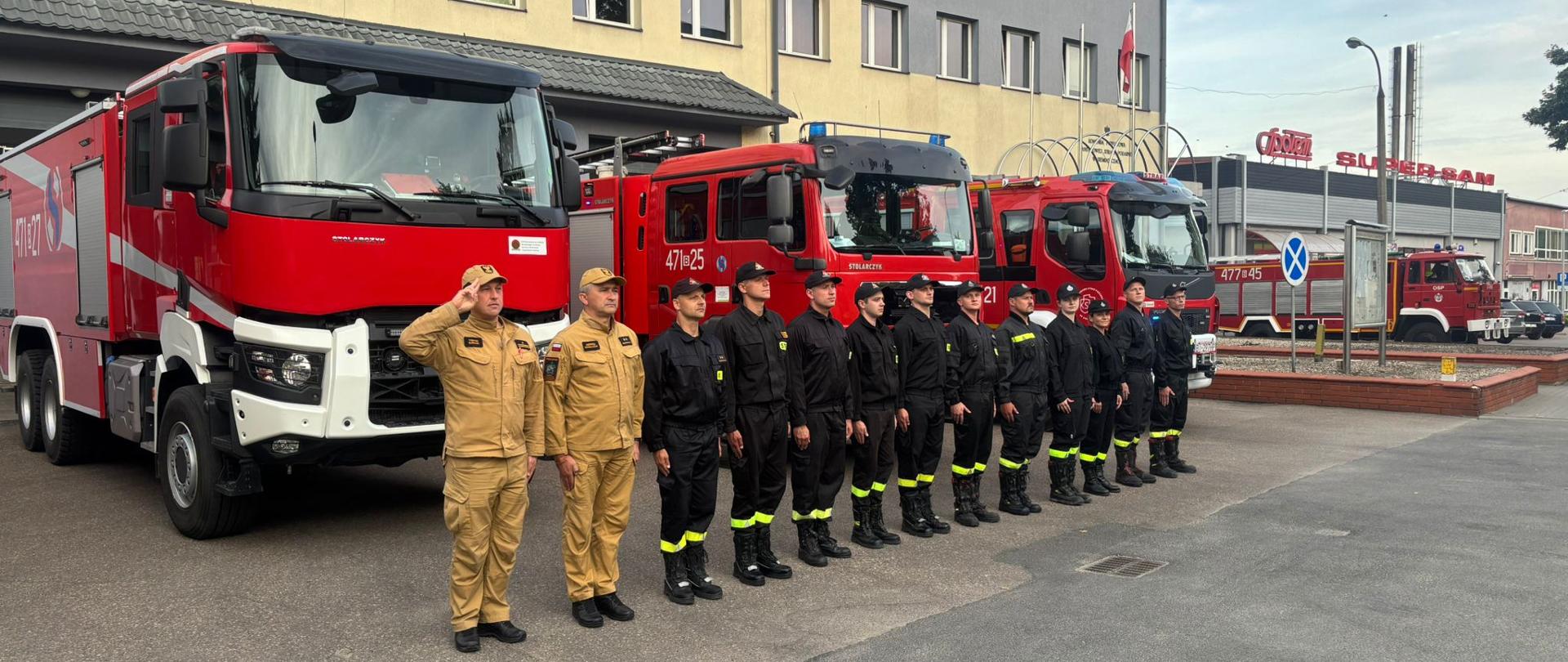 Oddanie hołdu zmarłemu druhowi OSP Sierakowice