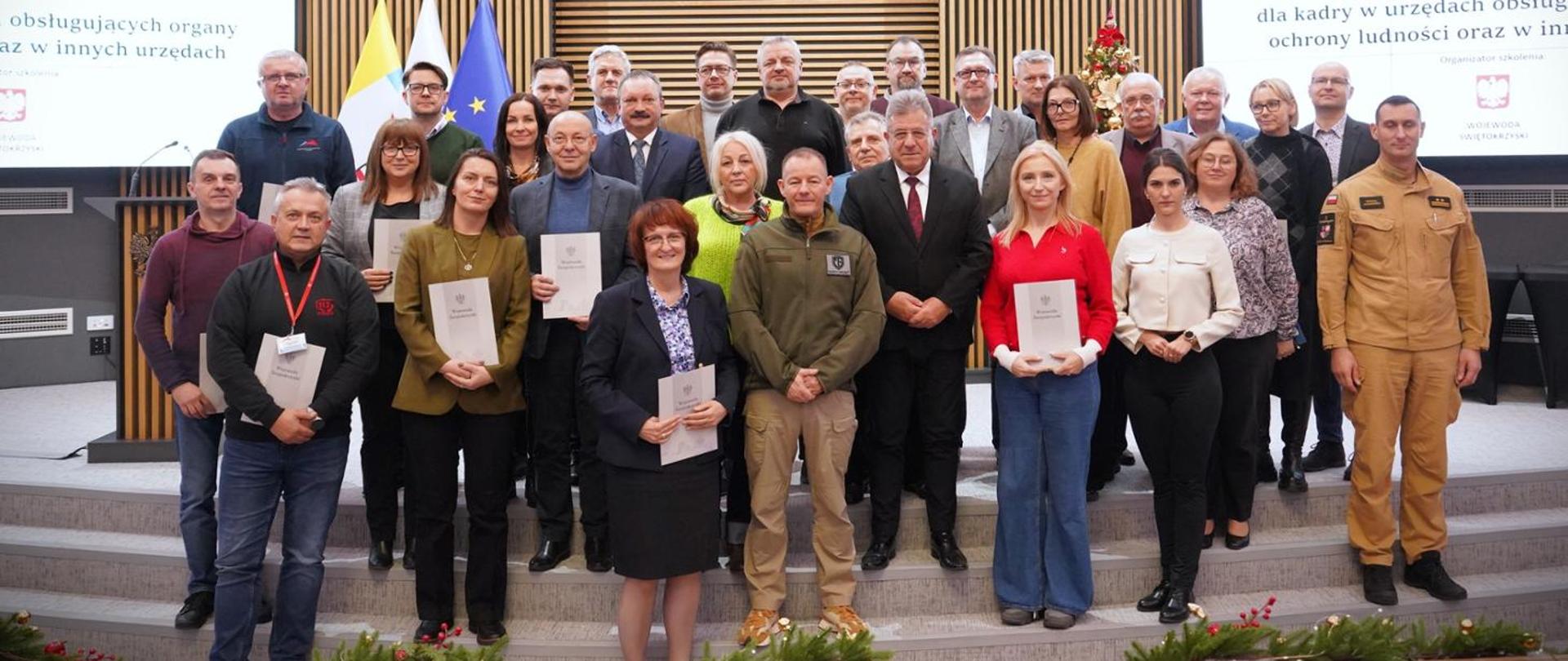 Jak reagować w sytuacjach kryzysowych