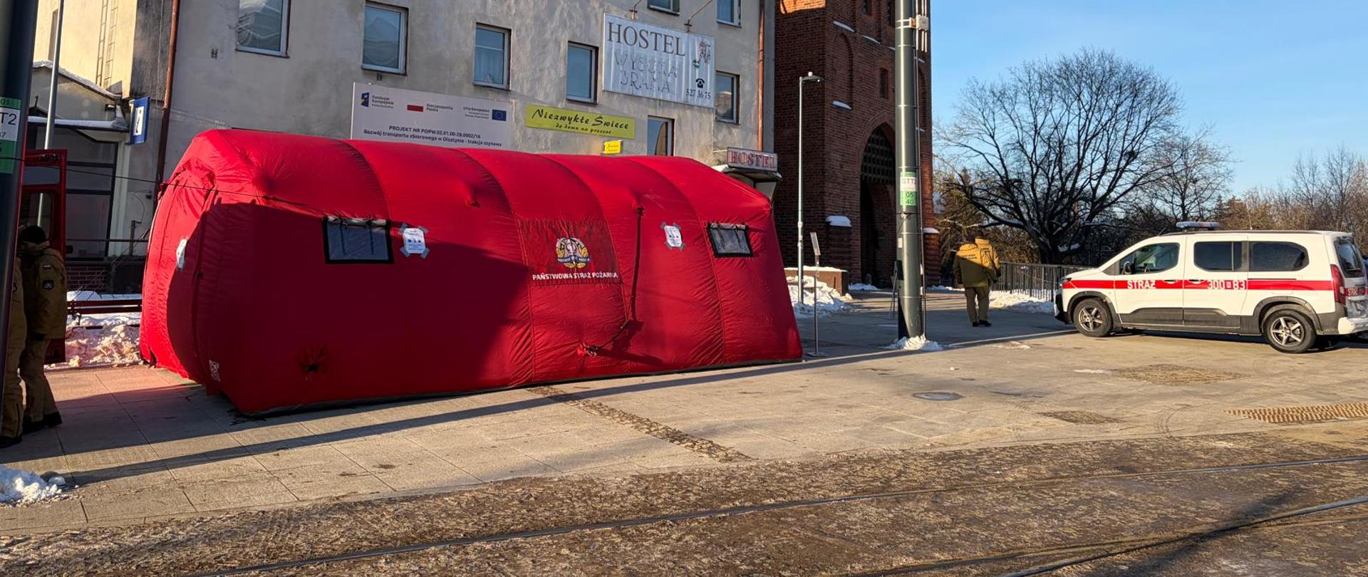 Strażacy pomagają w walce z silnymi mrozami