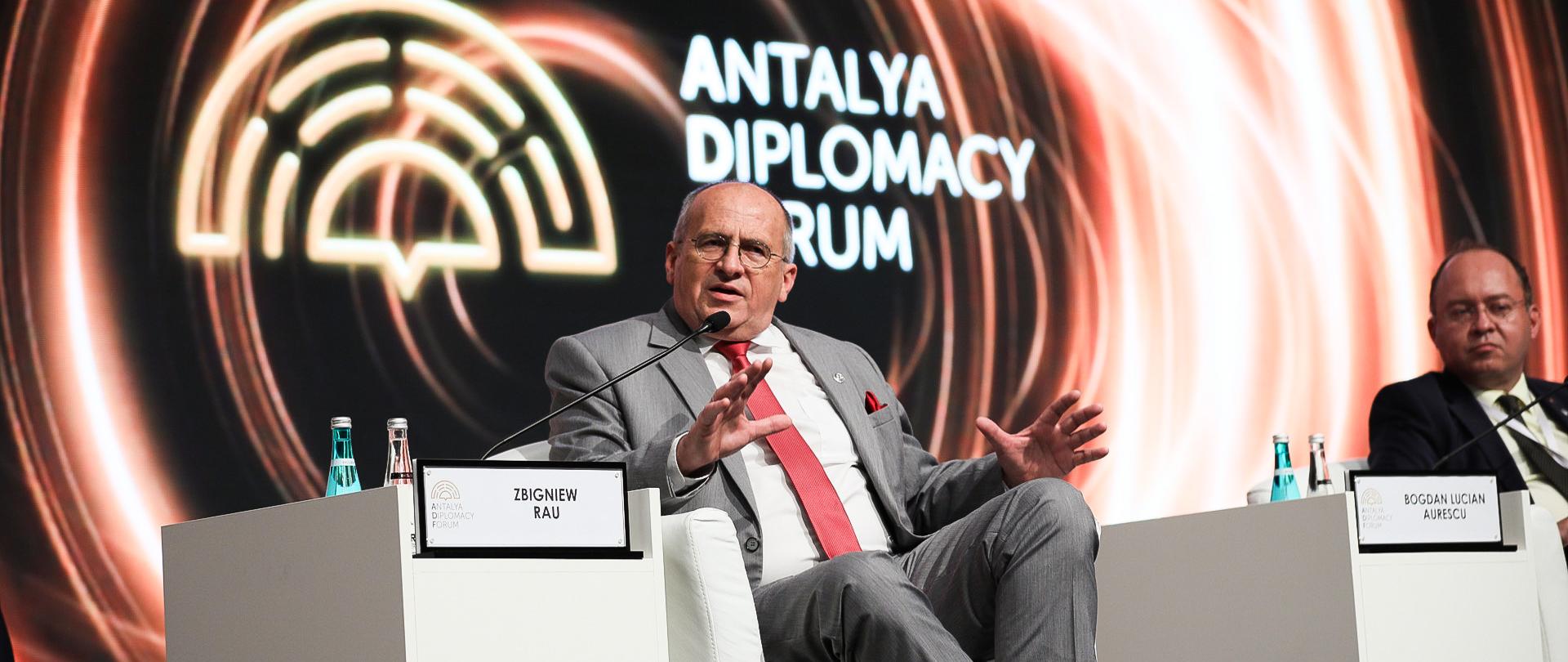 Udział ministra Zbigniewa Raua w Antalya Diplomacy Forum