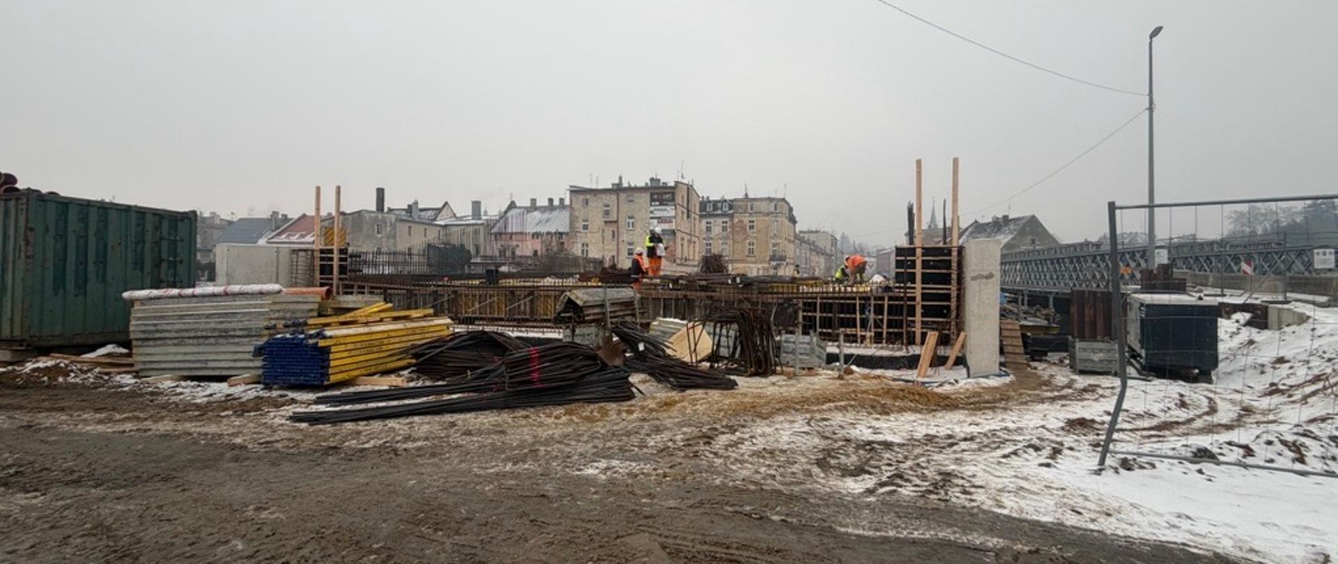 Budowa mostu na Białej Głuchołaskiej