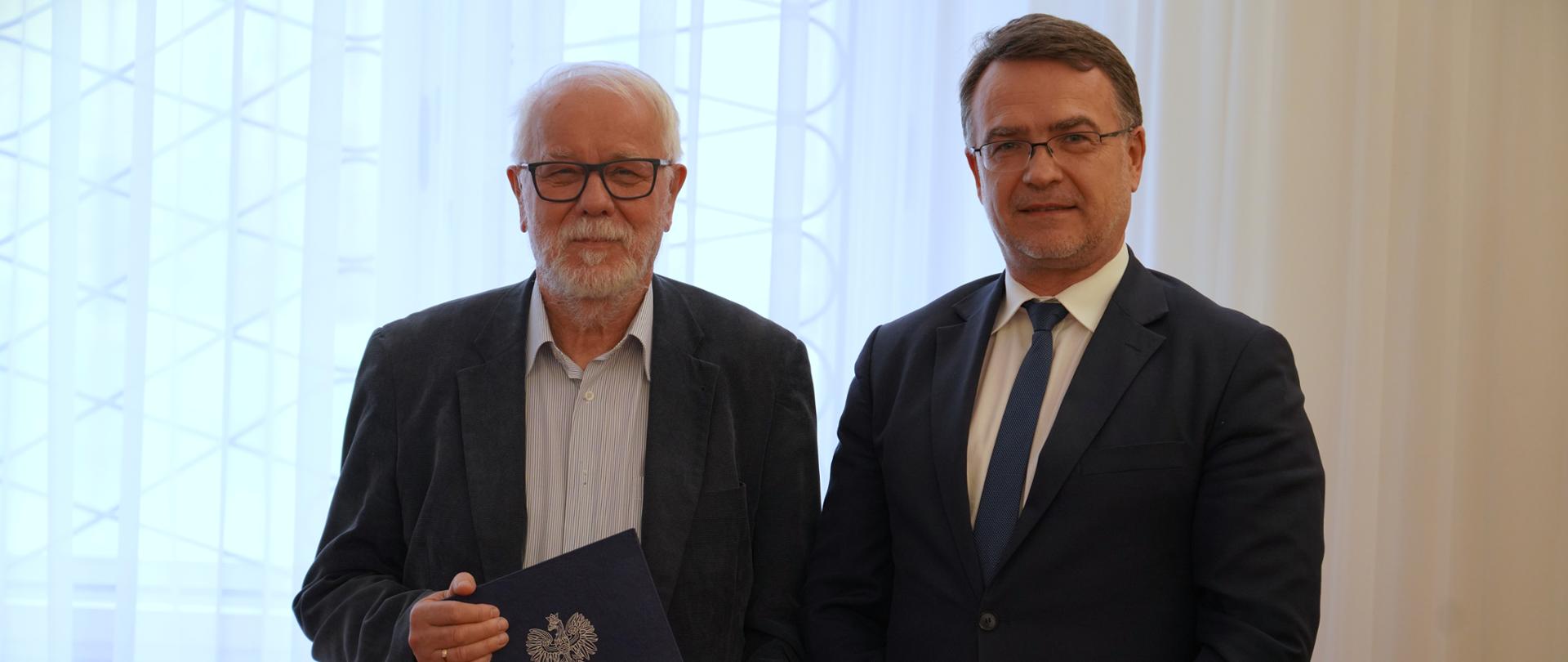 Powołanie prof. Jerzego Urwanowicza do pełnienia funkcji Zastępcy Redaktora Naczelnego „Biuletynu Konserwatorskiego Województwa Podlaskiego”.