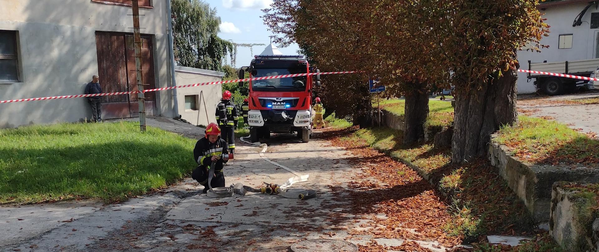 Grupa Ratownictwa Chemiczno – Ekologicznego „OSTROWIEC 2” na ćwiczeniach 