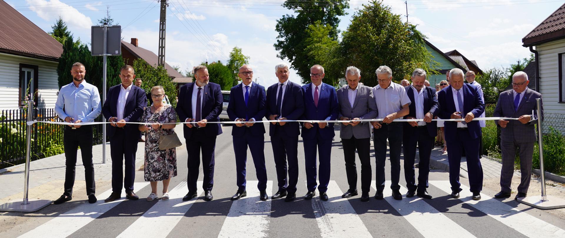 Wojewoda podlaski na otwarciu drogi powiatowej Kobylin Borzymy-Czajki