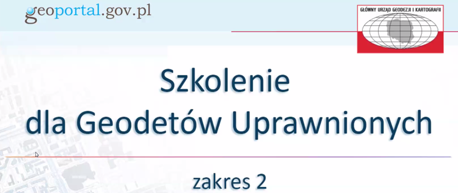 Zrzut ekranu z programu ZOOM. Po lewej fragment prezentacji, a po prawej Alicja Kulka, p.o. Główny Geodeta Kraju podczas "Szkolenia dla Geodetów Uprawionych - zakres 2".