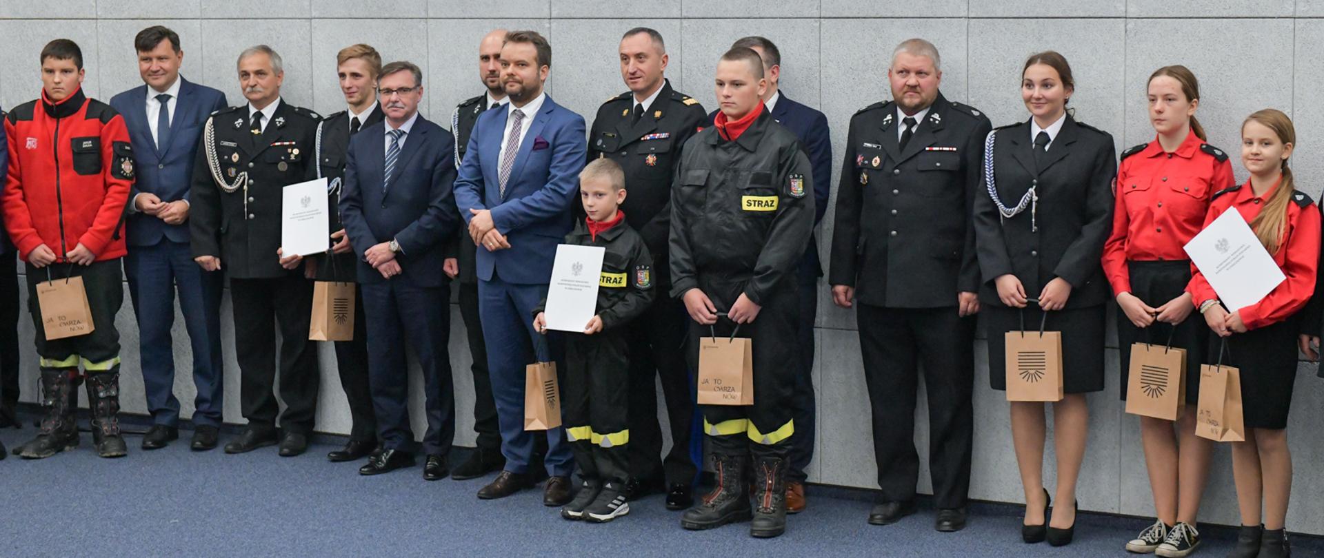 Wręczenie promes na dofinasowanie Młodzieżowych Drużyn Pożarniczych OSP