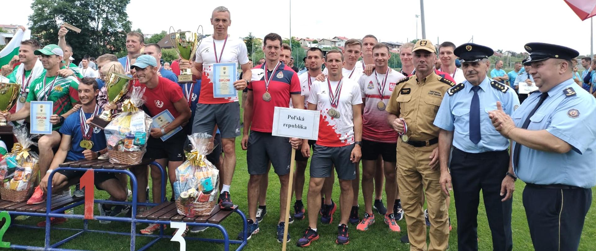 Reprezentacja Polski podczas ceremonii wręczenia medalów