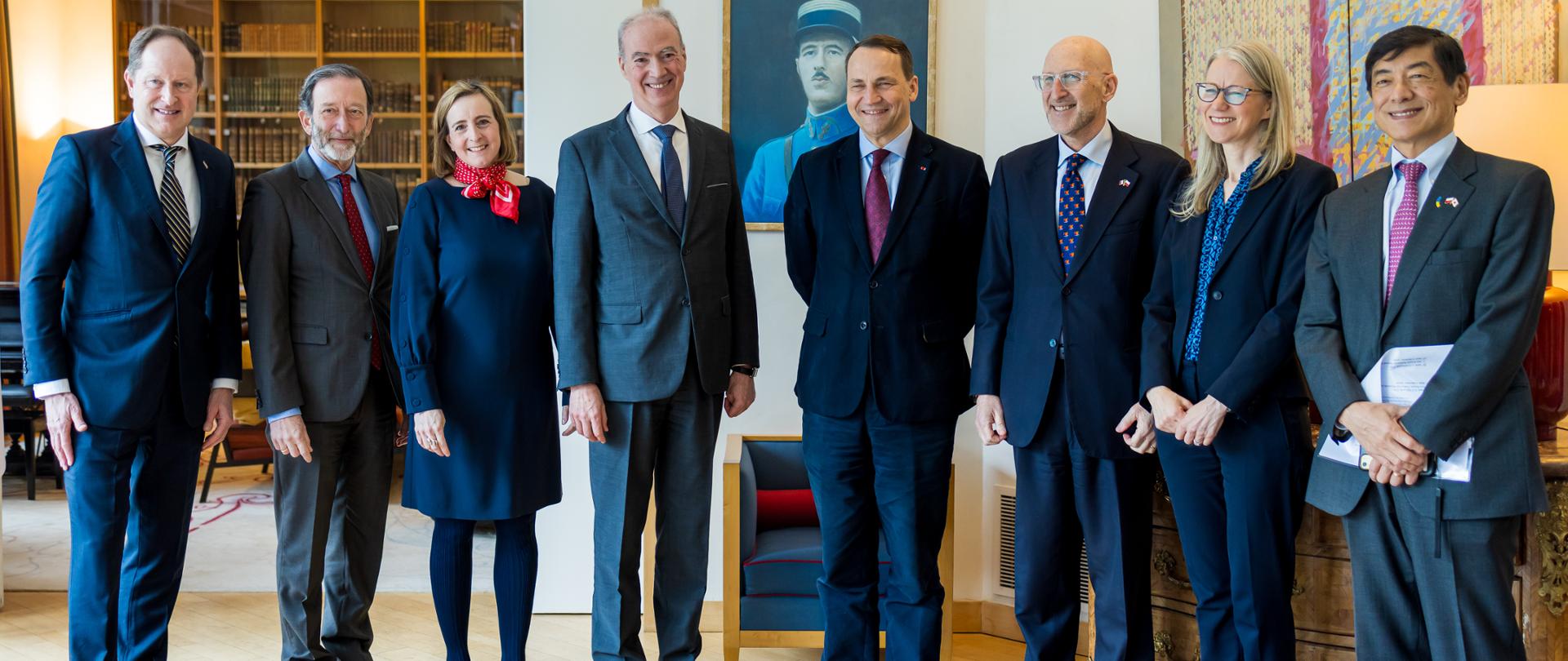 Minister Radosław Sikorski meets G7 ambassadors