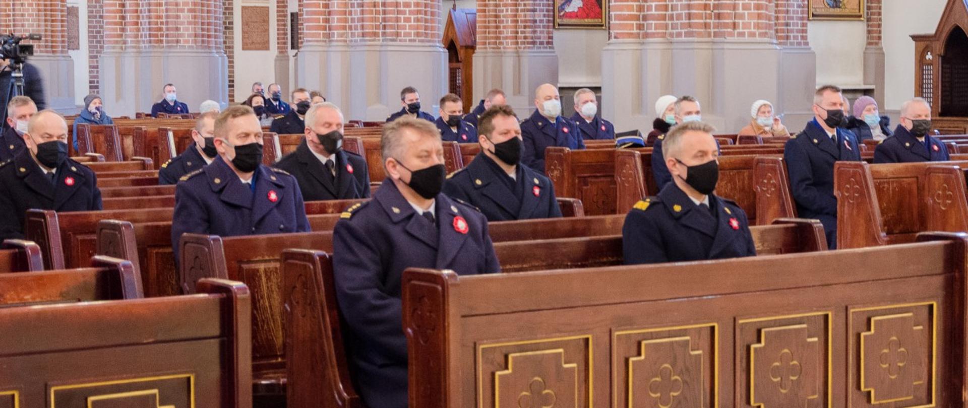 Msza święta w katedrze z zachowaniem reżimu sanitarnego