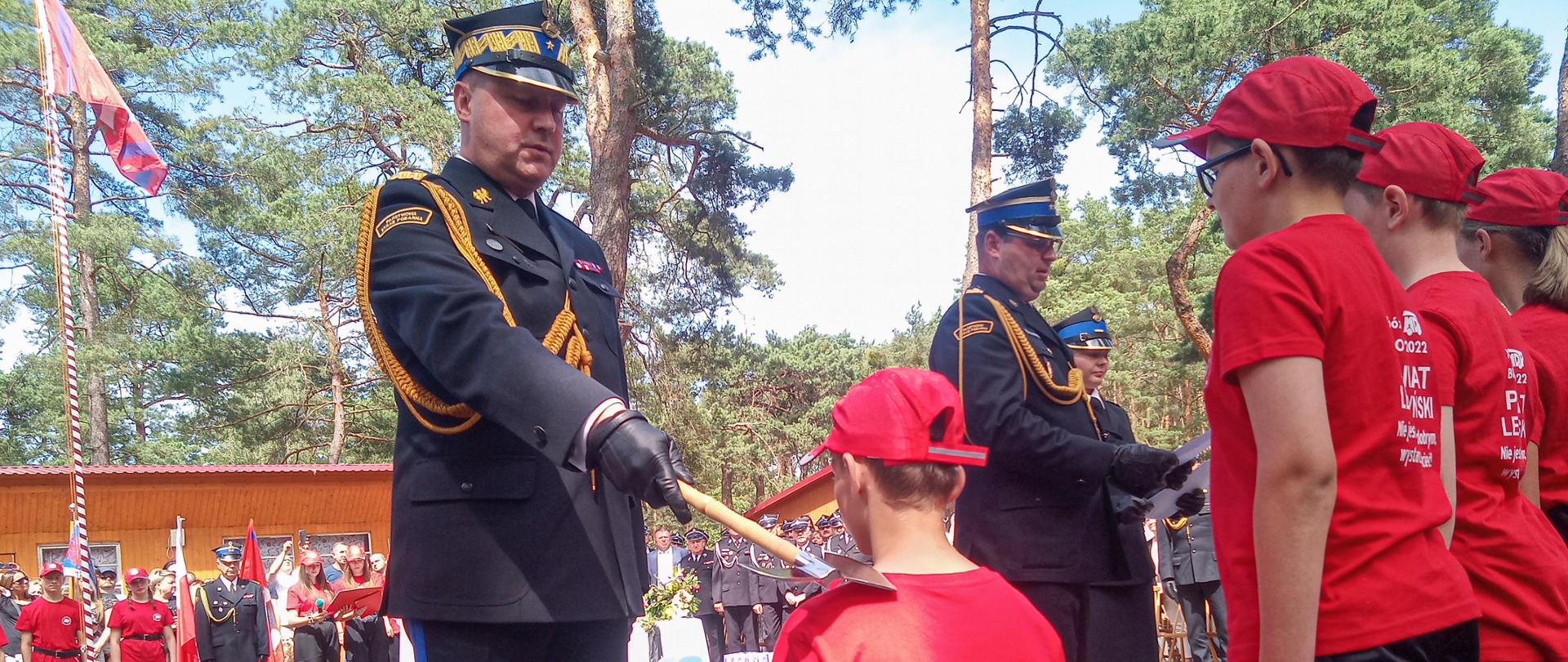 Wielkopolski Komendant Wojewódzki PSP pasuje na członka MDP