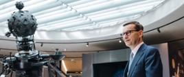 Premier Mateusz Morawiecki podczas wizyty w Planetarium Śląskiego Parku Nauki w Chorzowie