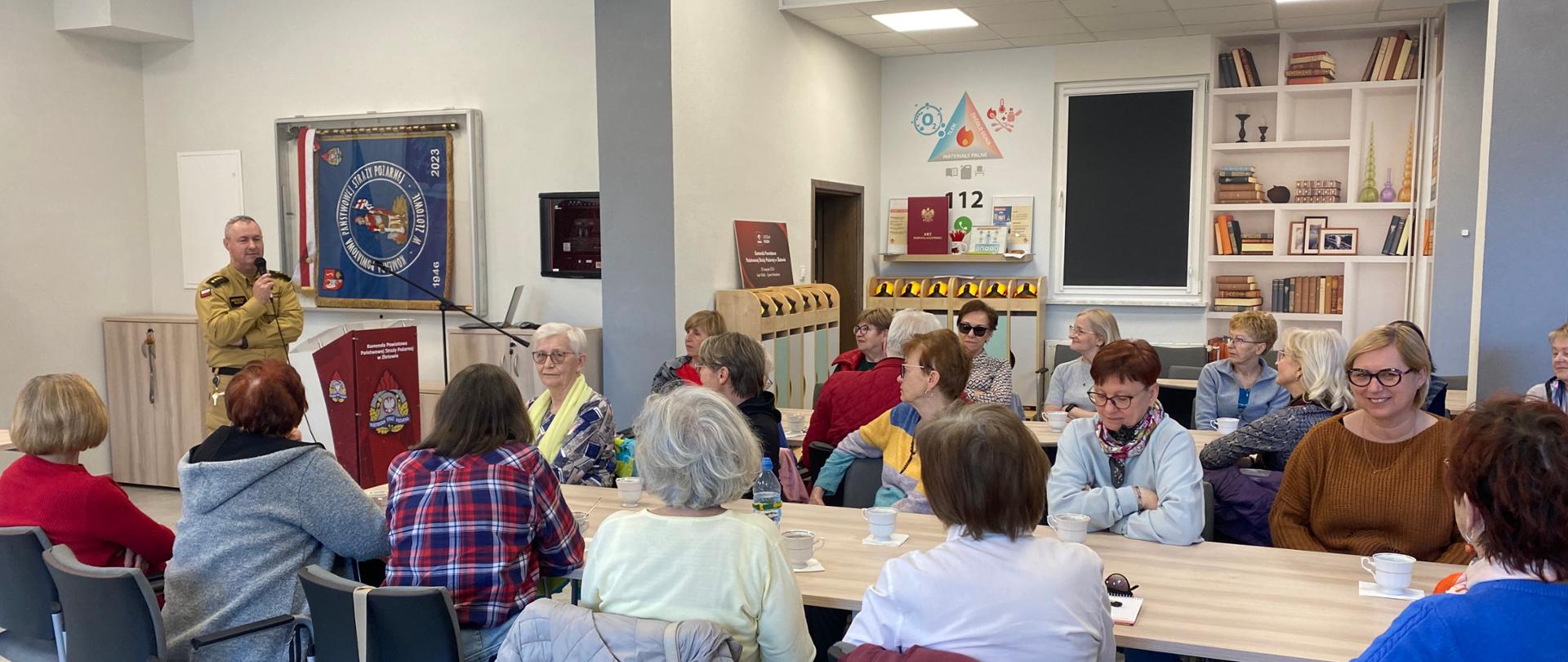 Przybliżono zagadnienia związane ze specyfiką służby i funkcjonowaniem Państwowej Straży Pożarnej