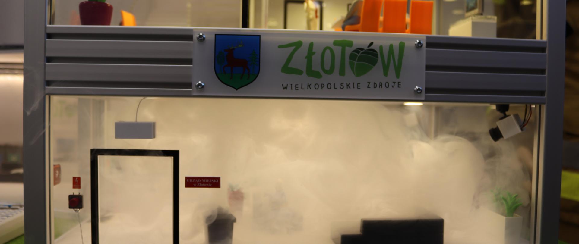 Zdjęcie przedstawia salkę ognik z wyposażeniem