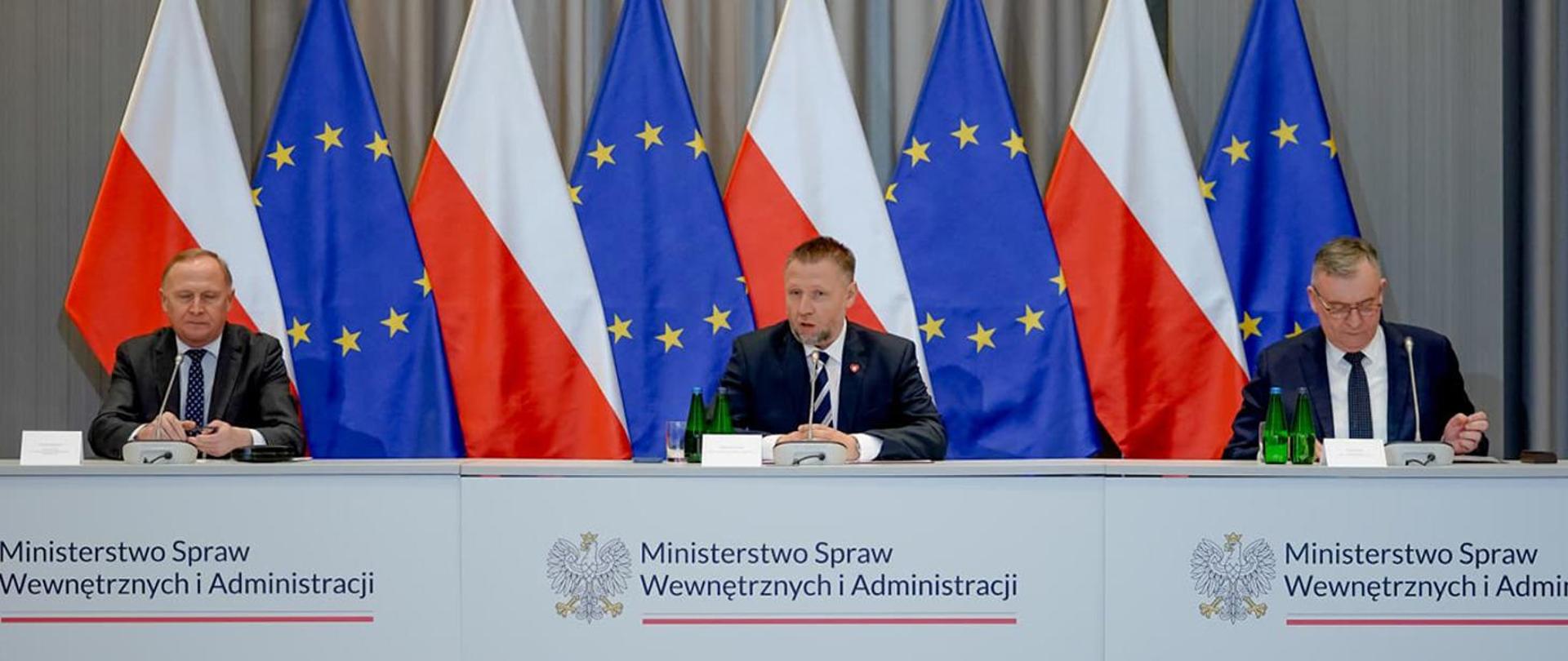 Briefing by the Minister of Internal Affairs and Administration, Marcin Kierwiński, with the services responsible for border protection