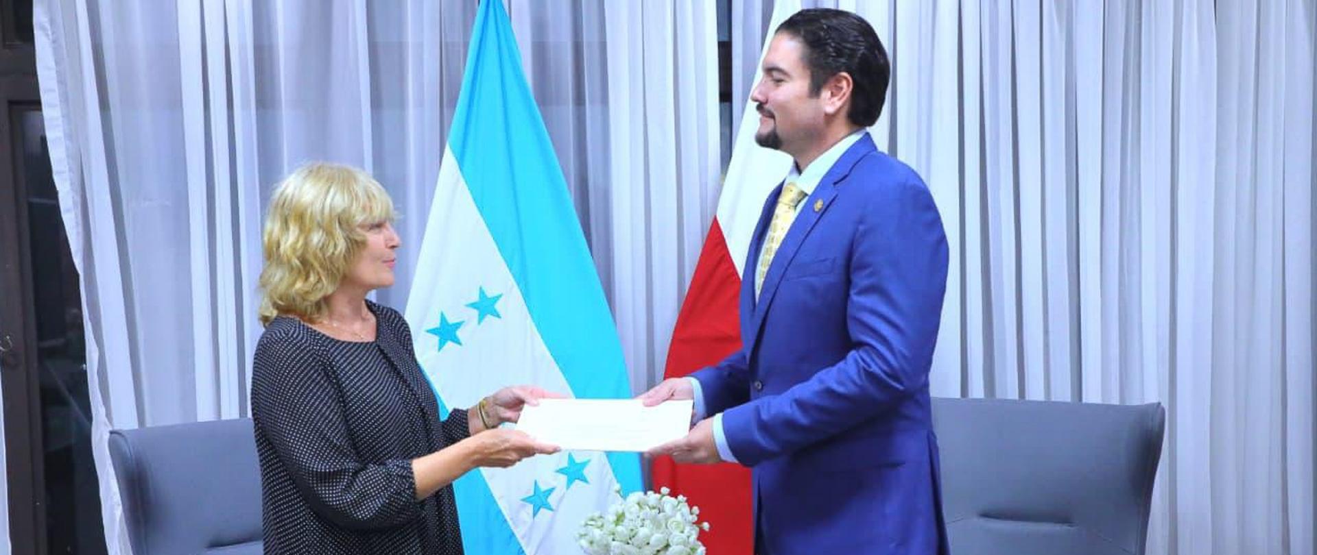 Honduras_-_presentación_Copias_de_Estilo_1