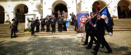 Na zdjęciu wprowadzenie sztandaru OSP