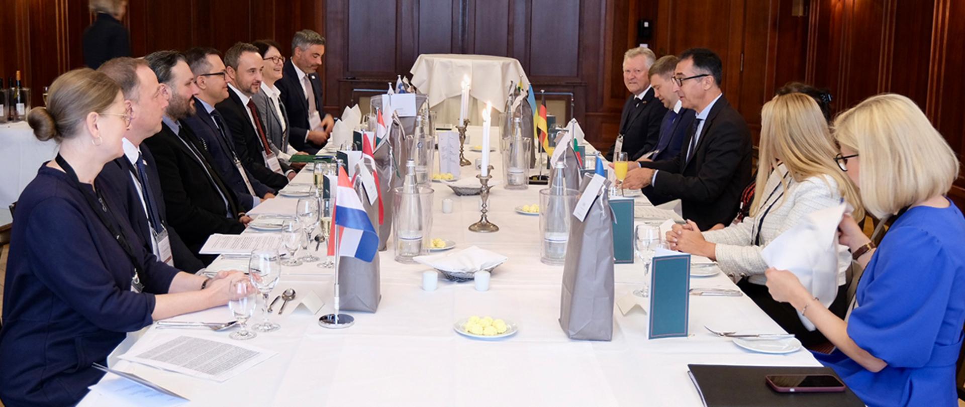 Working lunch of the representatives of the Bread of Peace Initiative countries