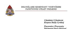 Grafika przedstawia oficjalne pismo z życzeniami, sporządzone na białym papierze firmowym z logo Państwowej Straży Pożarnej. W lewym górnym rogu znajduje się kolorowe godło Państwowej Straży Pożarnej. Obok logo widnieje wyśrodkowany napis dużymi literami: „DOLNOŚLĄSKI KOMENDANT WOJEWÓDZKI PAŃSTWOWEJ STRAŻY POŻARNEJ”, oddzielony od reszty tekstu cienką poziomą linią. W górnej części po prawej stronie wymieniono adresatów: „Członkinie i Członkowie Korpusu Służby Cywilnej” oraz „Pracownice i Pracownicy Państwowej Straży Pożarnej”.
Treść życzeń: Główną część dokumentu zajmuje tekst życzeń z okazji Święta Służby Cywilnej. Komendant składa podziękowania za odpowiedzialną pracę na rzecz państwa i obywateli. W treści podkreślono profesjonalizm i rzetelność pracowników, które stanowią fundament administracji publicznej. Życzenia kończą się zwrotem: „Dziękujemy za Waszą służbę i wsparcie!”. W prawym dolnym rogu widnieje podpis: „Dolnośląski Komendant Wojewódzki Państwowej Straży Pożarnej”, pod którym znajduje się odręczny podpis oraz imię i nazwisko: „nadbryg. Marek Hajduk”. W lewym dolnym rogu widnieje miejscowość i data: „Wrocław, dnia 17 lutego 2026 r.”.
