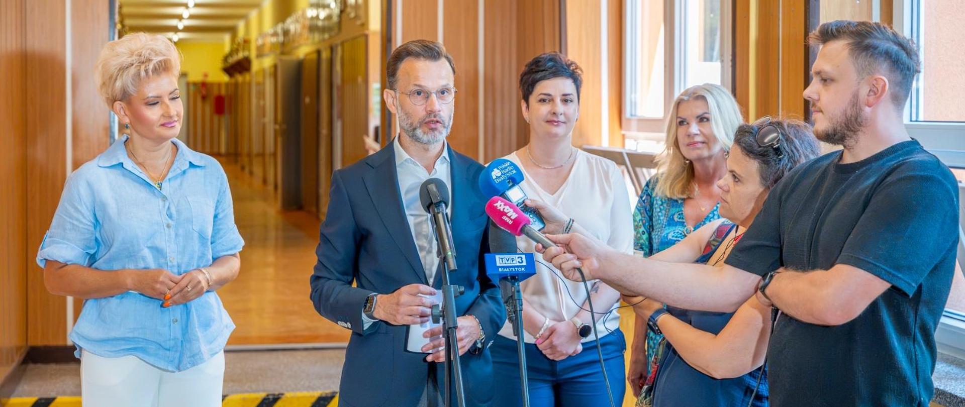 Ponad 1,1 mln zł trafi do 16 szkół podstawowych z województwa podlaskiego z rządowego programu Posiłek w szkole i w domu