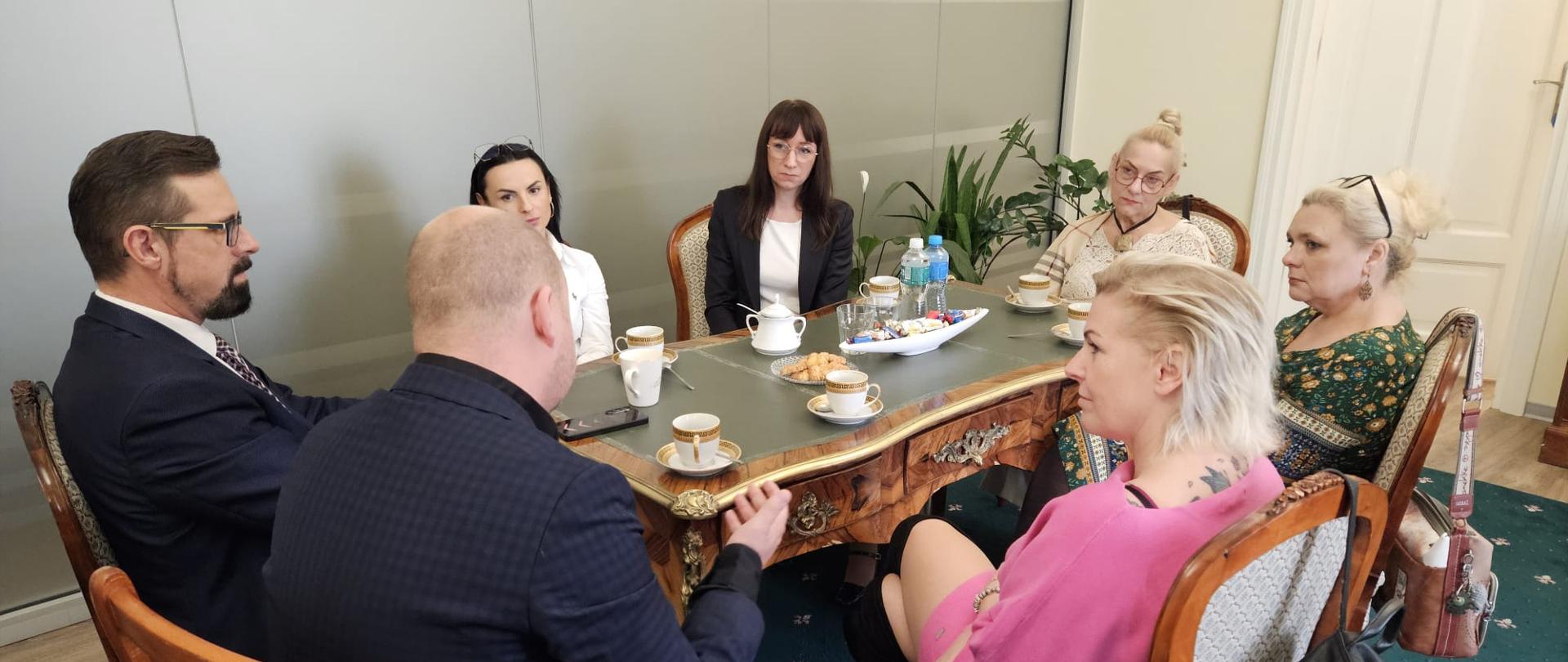 Spotkanie robocze dotyczące organizacji Konferencji dla Nauczycieli „Cudowne i Niepojęte- edukacja dzieci i uczniów w spektrum autyzmu