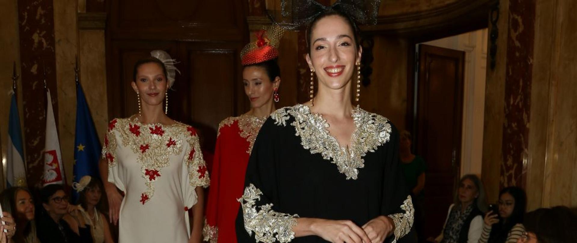 Moda argentina llena de acentos polacos.