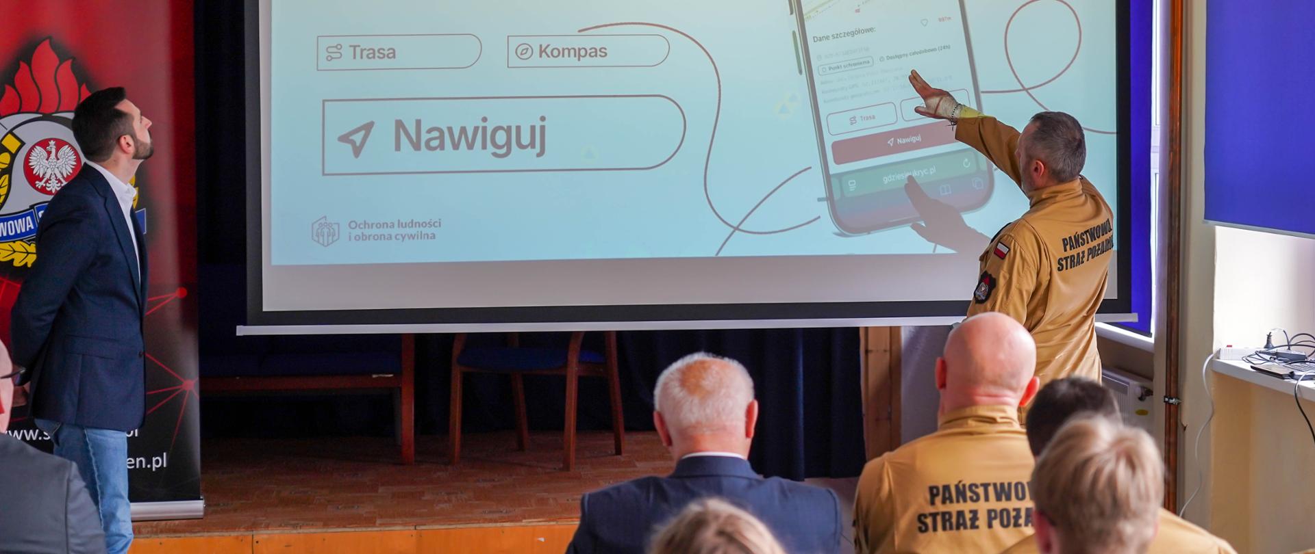 wicewojewoda i funkcjonariusz Państwowej Straży Pożarnej opowiadają o aplikacji "Gdzie się ukryć"