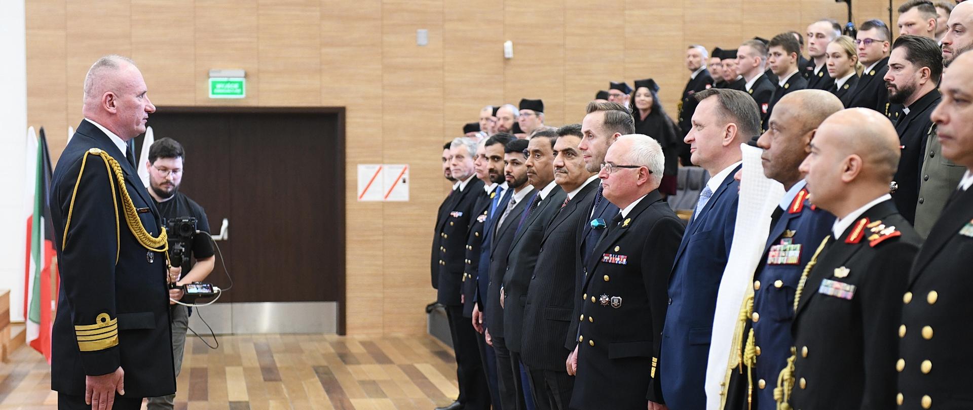 AMW Gdynia - wręczenie dyplomów