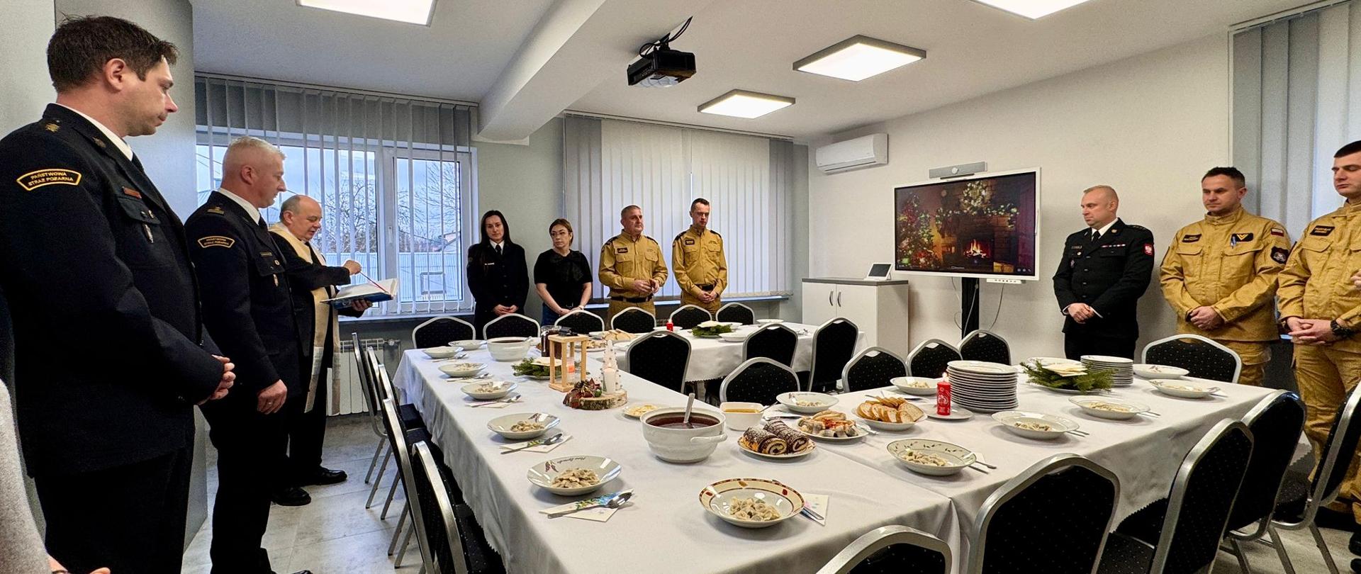Spotkanie wigilijne w Komendzie Powiatowej PSP w Lesku
