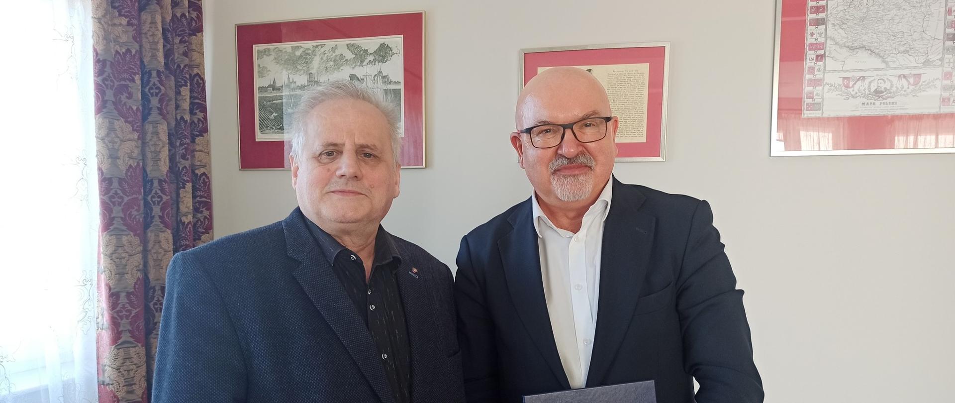 Spotkanie z Prezesem ORL: wicewojewoda Zbigniew Szczypiński z prezesem ORL Piotrem Kocbachem.