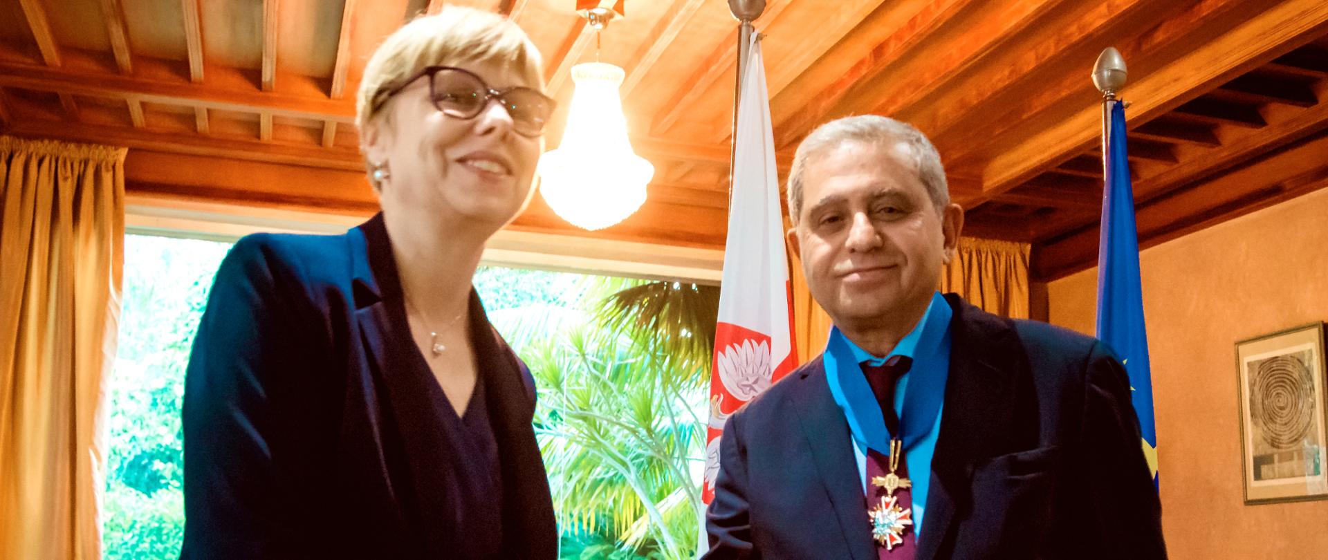 decoration de l' Ambassadeur Tijani