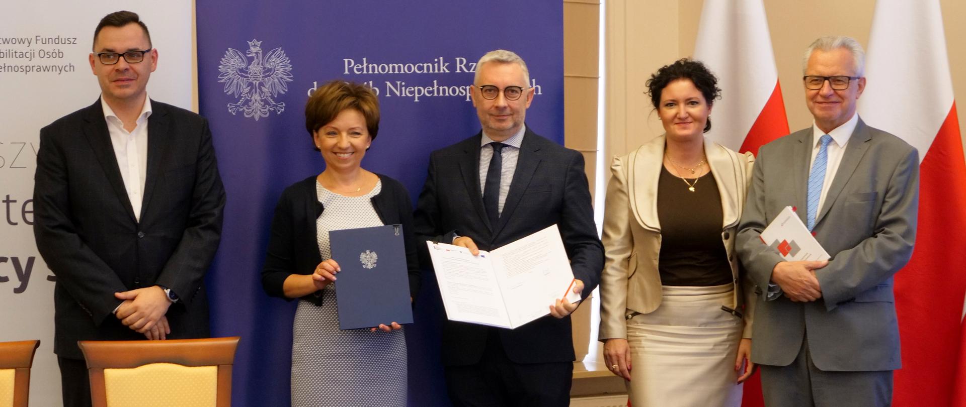 W MRPiPS podpisano umowę z PFRON dot. wsparcia osób z niepełnosprawnościami 