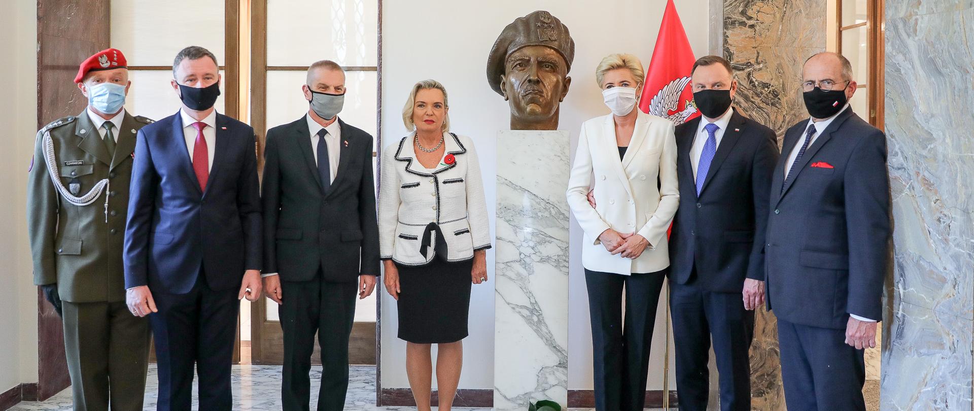 odsłoniecie popiersia w Ambasadzie