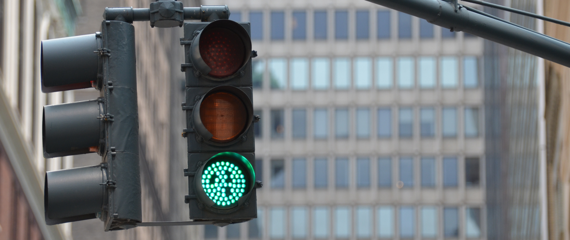 Sygnalizator świetlny - zapalone zielone światło