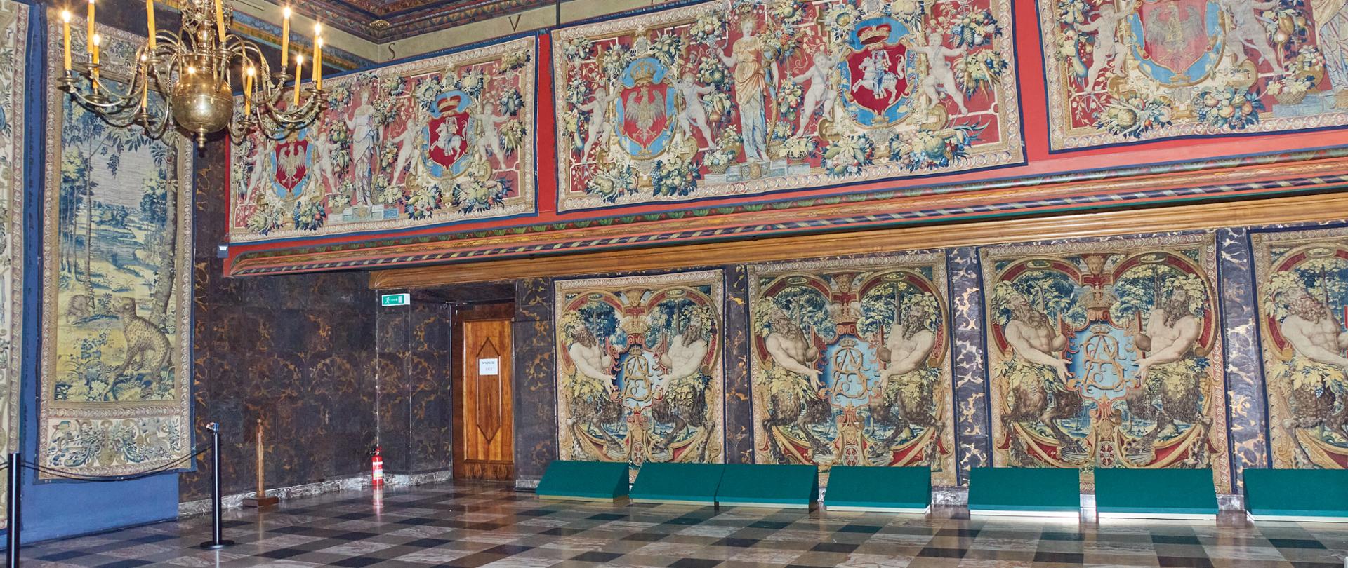 wawel_castle_tapestries3