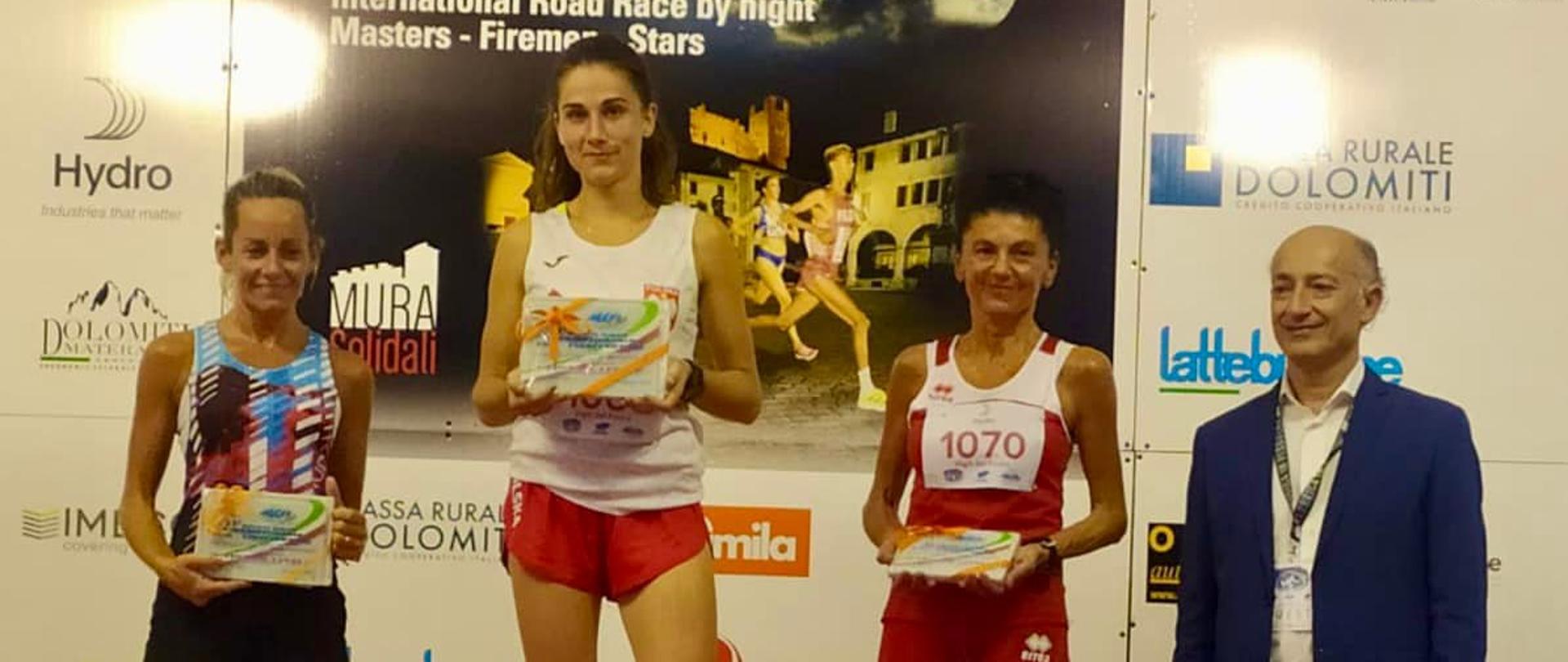 sekc. Joanna Frukacz z Komendy Miejskiej PSP w Bielsku-Białej zwyciężyła bezapelacyjnie rywalizację wśród kobiet z czasem 38 min 39 sekund!!! na 10 km. 