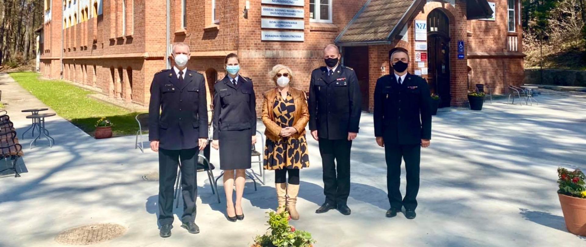 W dniu 28 kwietnia br. w SPZOZ Szpital Specjalistyczny MSWiA w Złocieńcu odbyło się spotkanie Zachodniopomorskiego Komendanta Wojewódzkiego Państwowa Straż Pożarna st. bryg. Jarosława Tomczyka z Dyrektorem Panią Ewą Gizą. W ramach merytorycznej współpracy w przygotowaniu są programy dotyczące oddziaływań w zakresie zdrowia psychicznego i fizycznego.