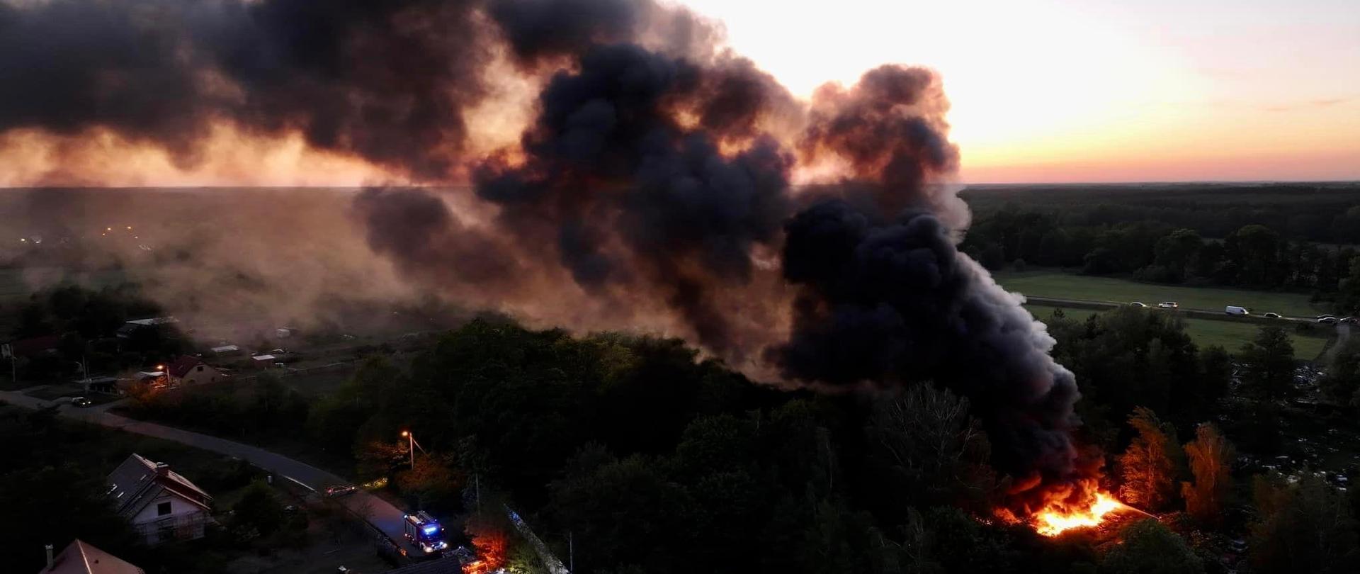 Pożar składowiska w miejscowości Łąki