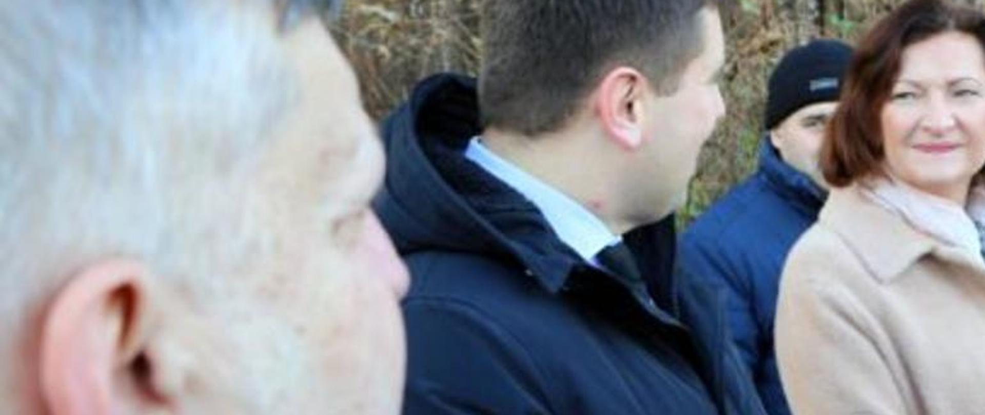 Wojewoda wizytuje inwestycje drogowe w gminie Łańcut