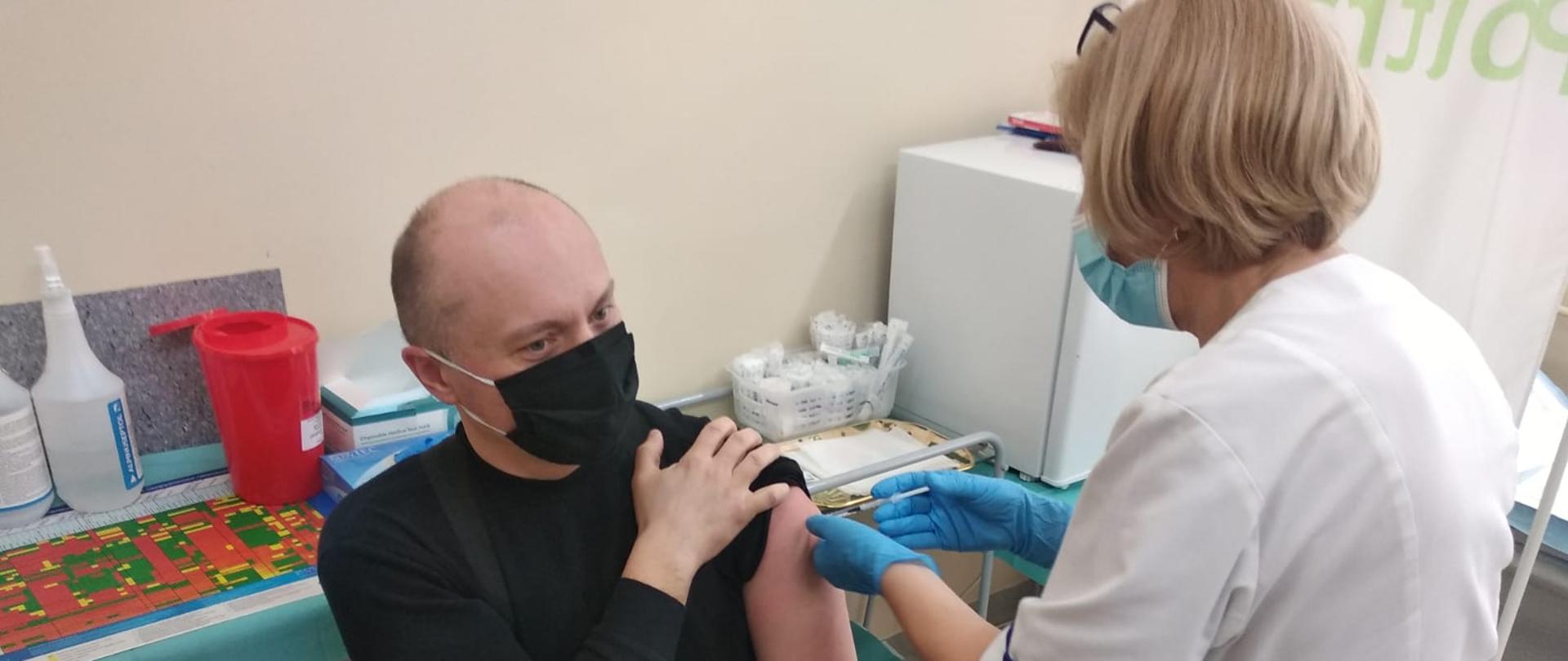 Szczepienia przeciw COVID-19 dla strażaków PSP i OSP z powiatu sokólskiego.