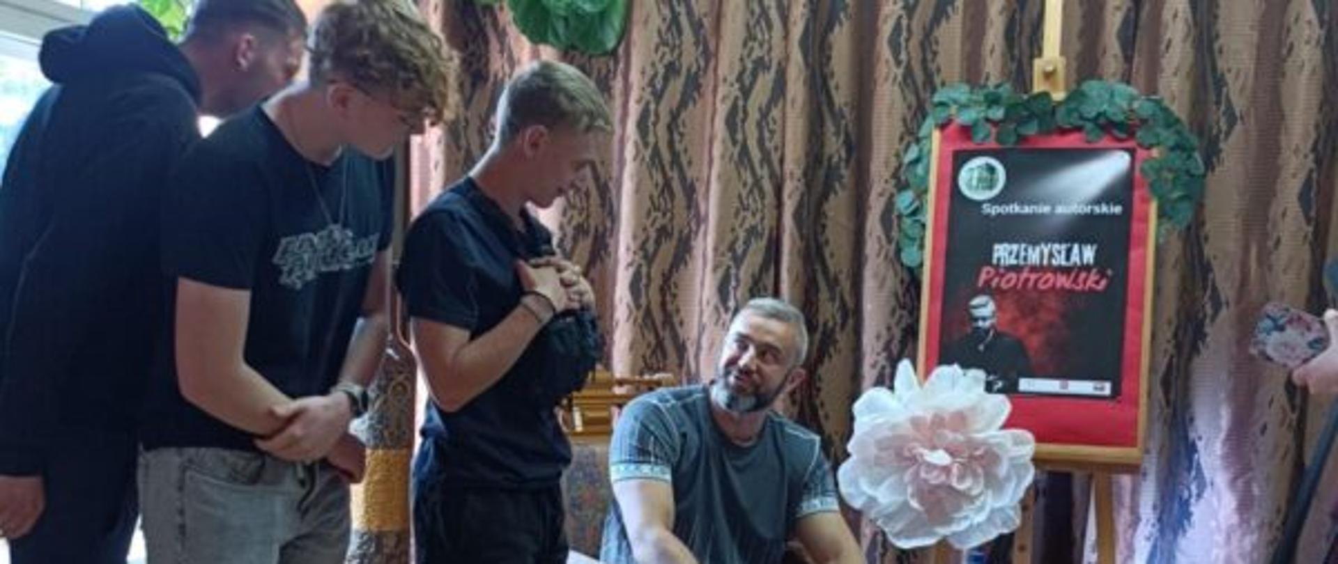 Spotkanie autorskie z Przemysławem Piotrowskim