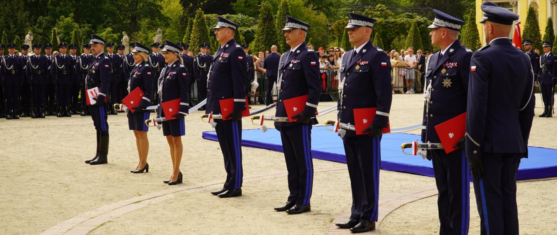 Arkadiusz Sylwestrzak, Komendant Wojewódzki Policji w Łodzi otrzymał z rąk Prezydenta RP nominację na stopień nadinspektora. 