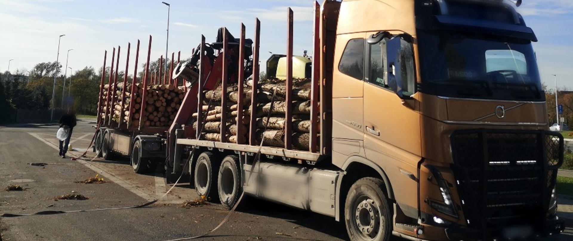 Przeważone pojazdy z drewnem Piotrkowie Trybunalskim