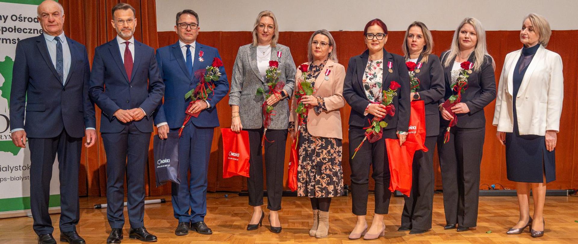 Wojewoda Jacek Brzozowski na spotkaniu z okazji Dnia Pracownika Socjalnego w Białymstoku