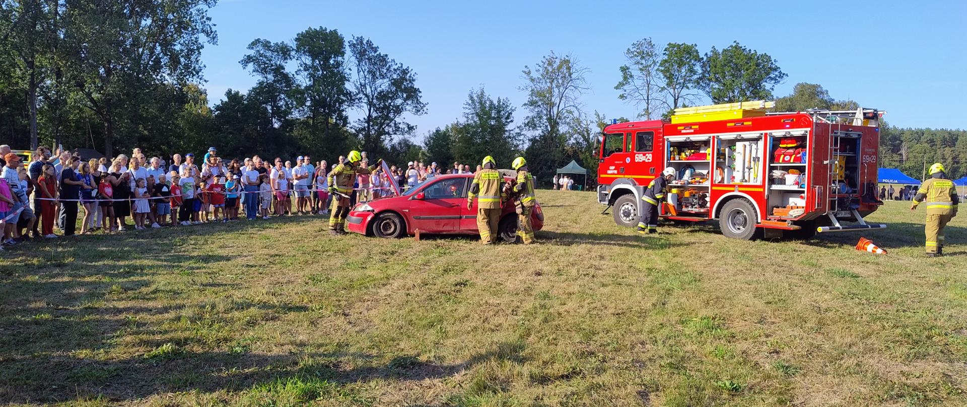 Uroczystość w Zambskach Kościelnych z okazji 85. rocznicy obrony linii Narwi pod Pułtuskiem