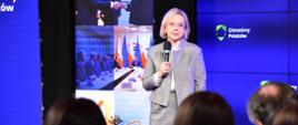 Minister Anna Moskwa podczas konferencji "Chronimy Polaków" w KPRM.