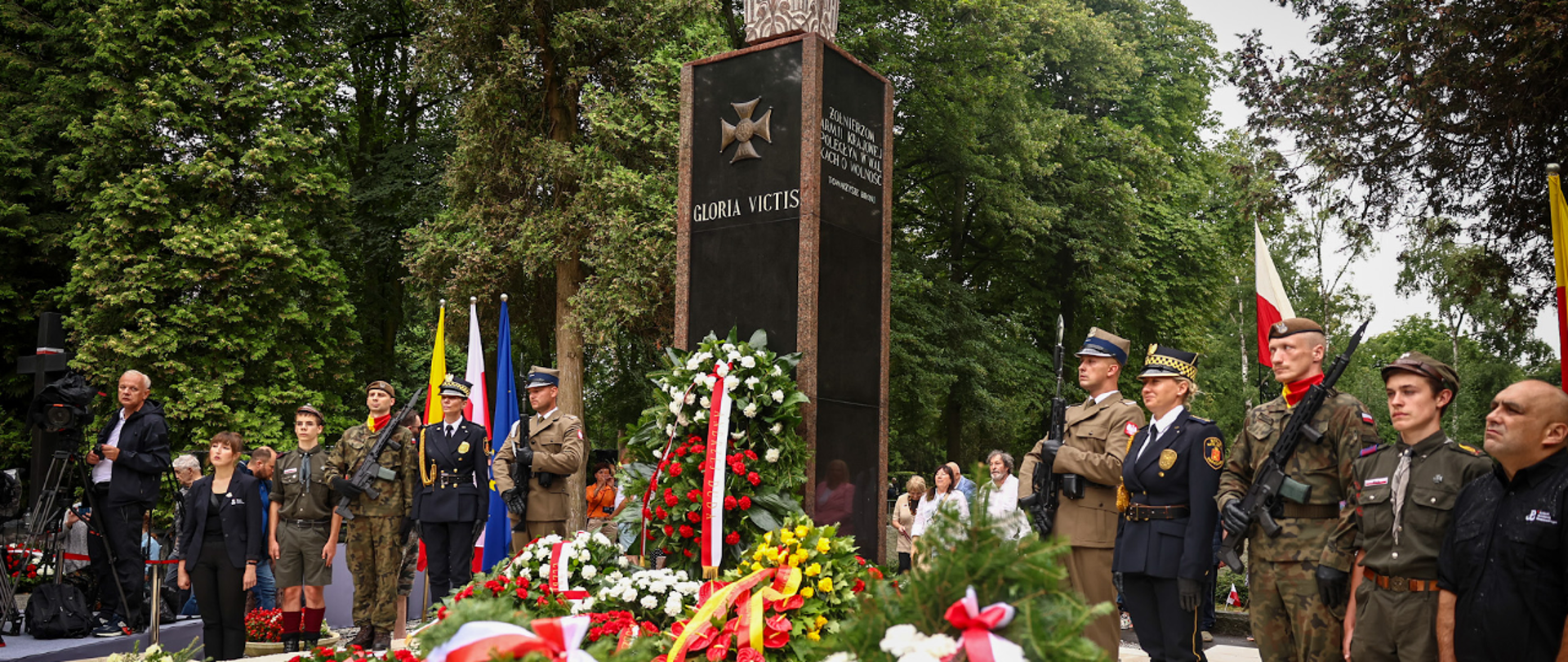 Pomnik Gloria Victis na Cmentarzu Wojskowym na Powązkach.