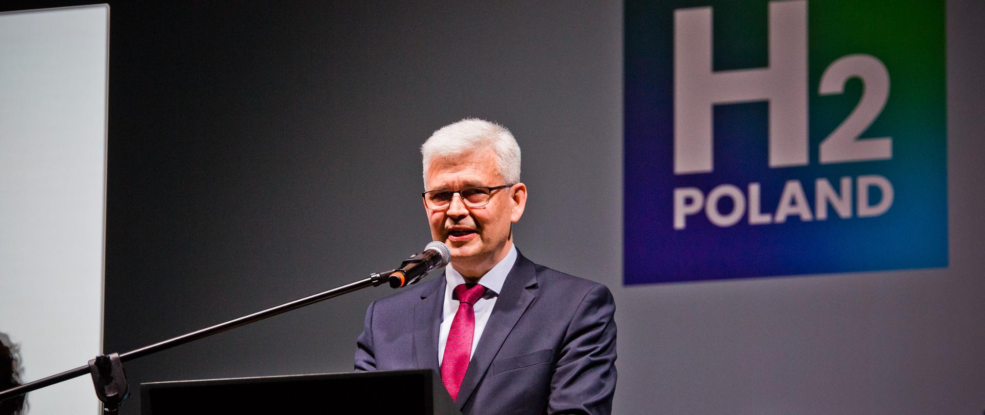 Wiceminister Ireneusz Zyska otworzył drugą edycję Środkowoeuropejskiego Forum Technologii Wodorowych H2 Poland.