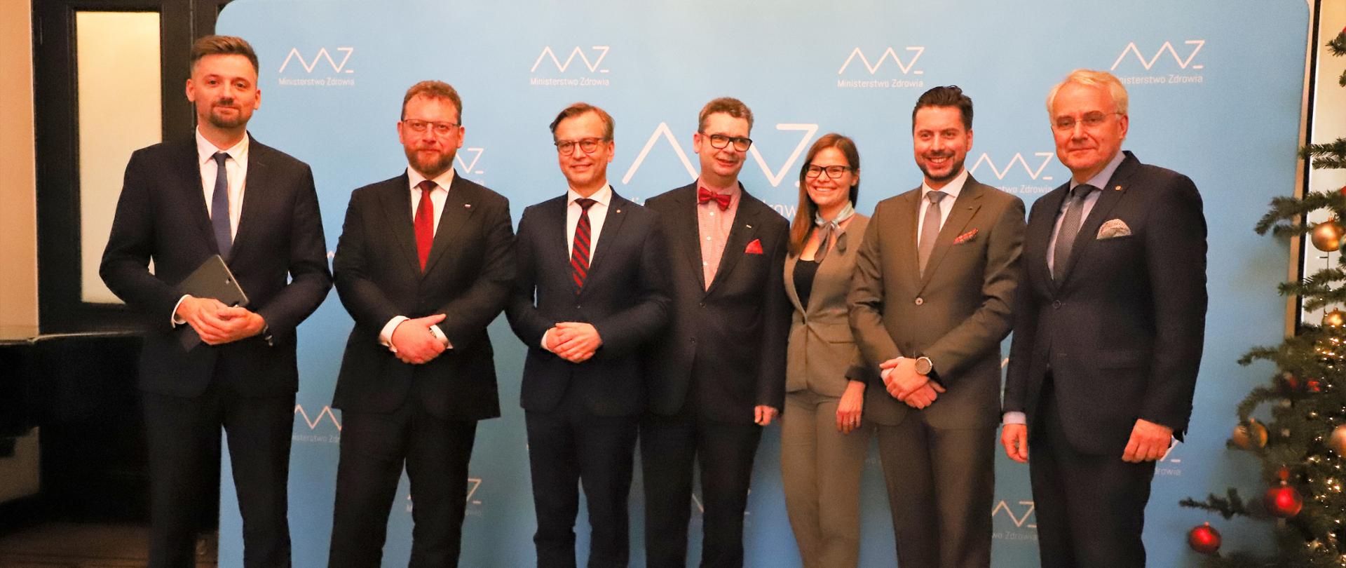 Podpisanie umów na realizację studiów MBA w ochronie zdrowia