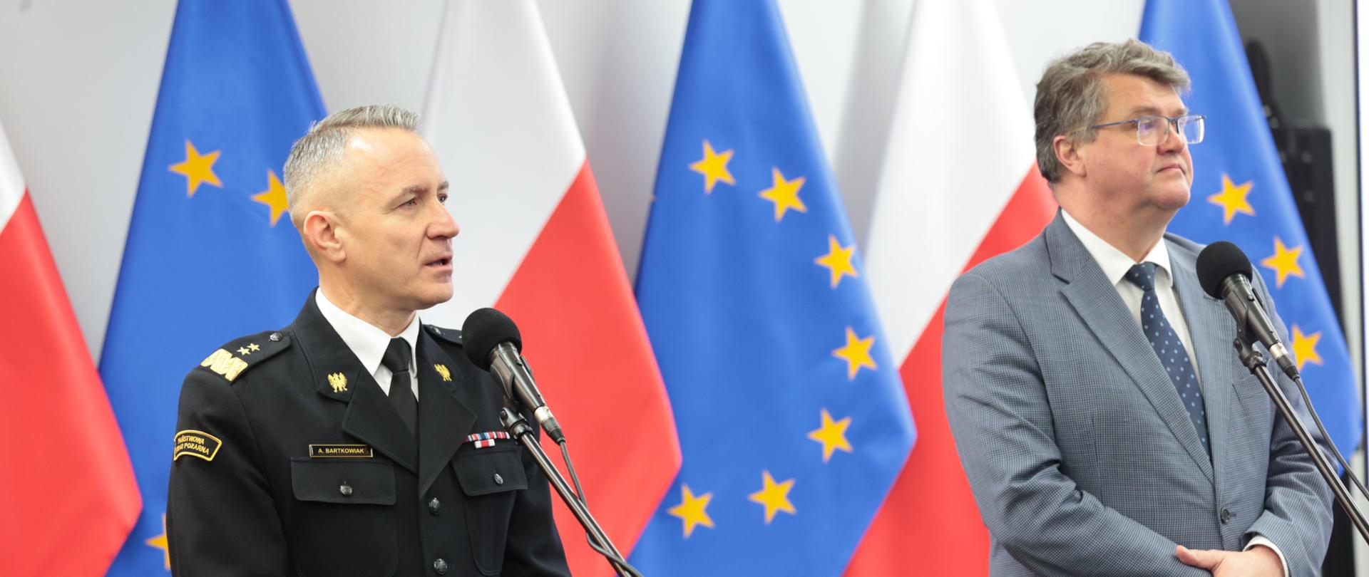 Konferencja prasowa dotycząca inwentaryzacji budynków i obiektów budowlanych przeprowadzonej przez funkcjonariuszy Państwowej Straży Pożarnej 