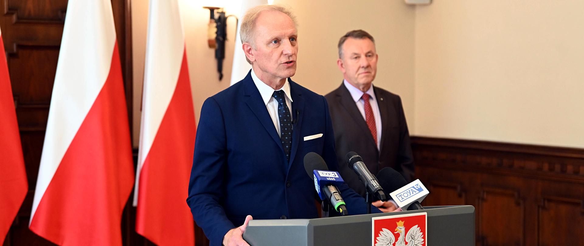 Konferencja prasowa o wsparciu finansowym dla samorządów